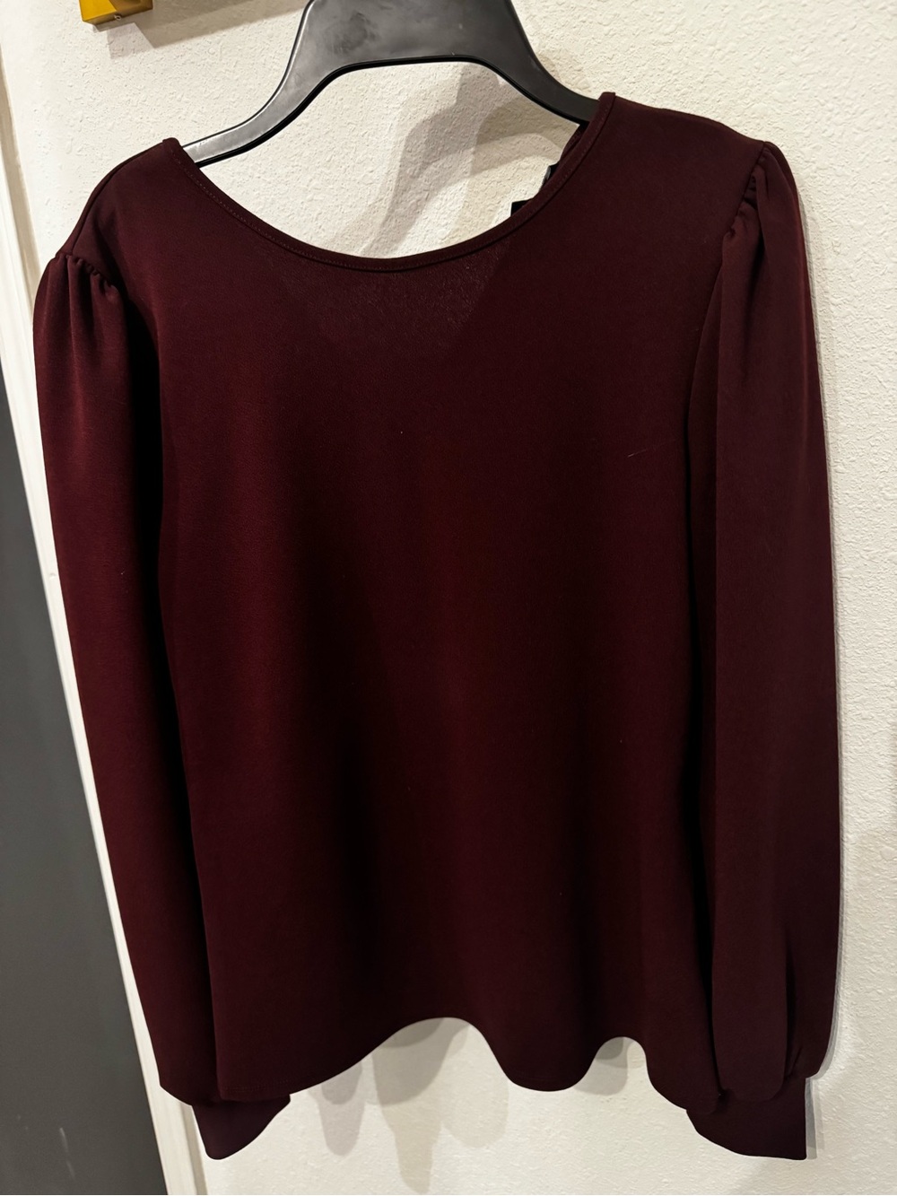 Express Burgundy Long Sleeve Blouse S | Keyhole Neck | Workwear Chic